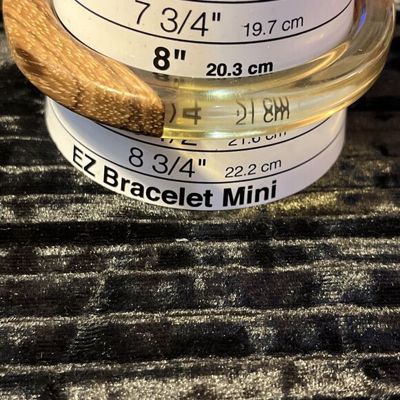 Vintage 1970s MCM Clear Lucite And Wood Bangle Bracelet Retro Jewelry - Picture 6 of 6